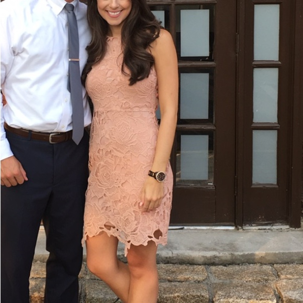 Beautiful neutral colored dress. Worn once for a wedding.